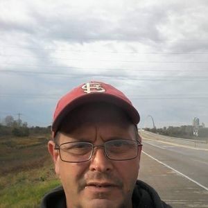 Meet your Posher, Dennis